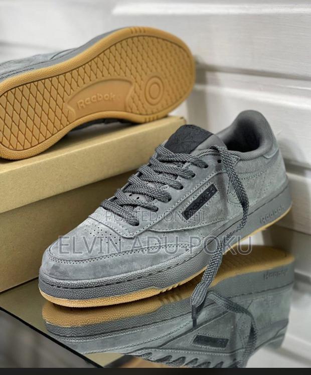 Reebok Gray Low Classic Sneaker · Photo 3