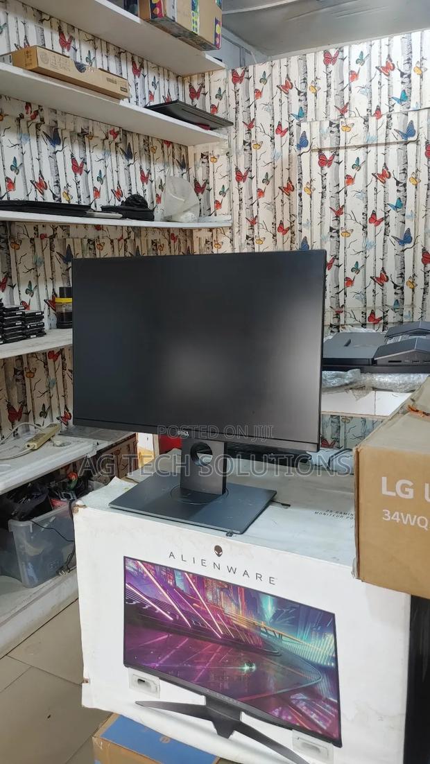 Dell Edgeless 24inch Monitor photo 4
