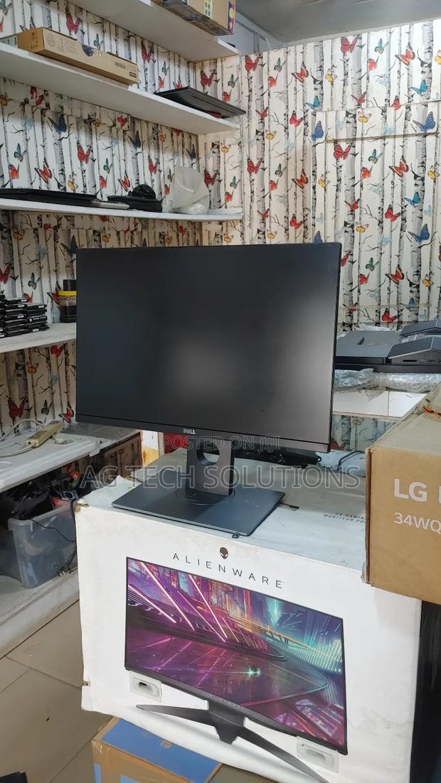Dell Edgeless 24inch Monitor photo 5