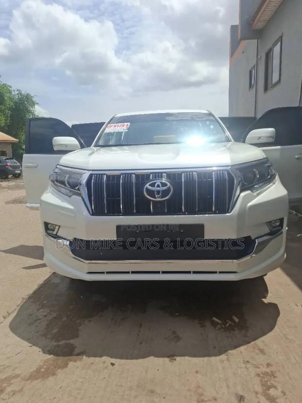 Toyota Land Cruiser Prado 2.7 2019 White