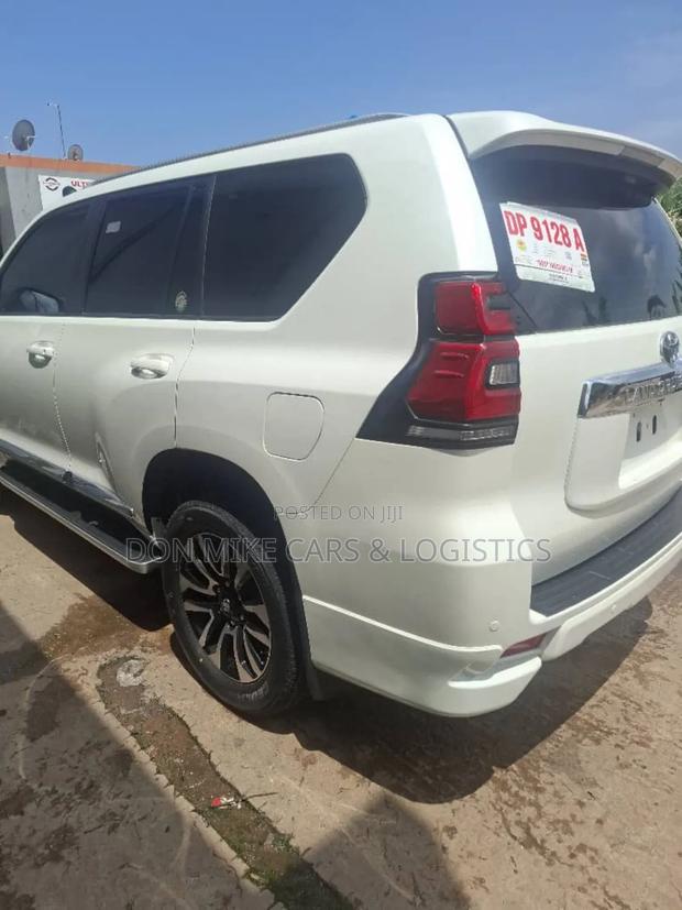 Toyota Land Cruiser Prado 2.7 2019 White photo 4