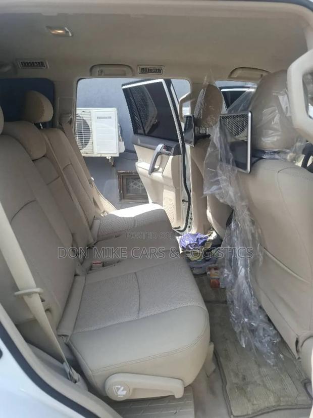 Toyota Land Cruiser Prado 2.7 2019 White photo 8