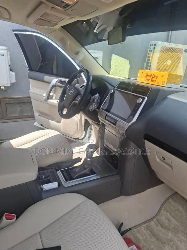 Toyota Land Cruiser Prado 2.7 2019 White photo 9