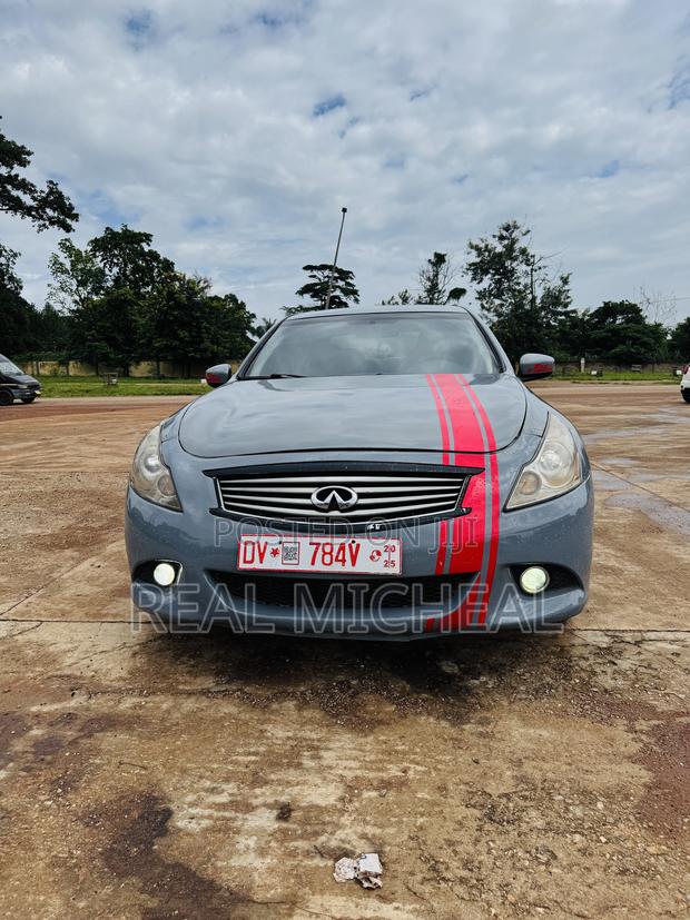 Infiniti G 2012 Gray