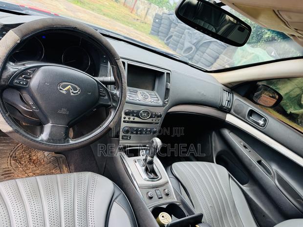 Infiniti G 2012 Gray