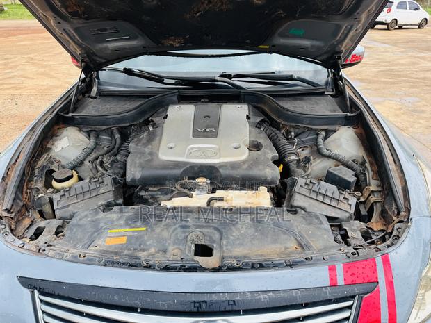 Infiniti G 2012 Gray