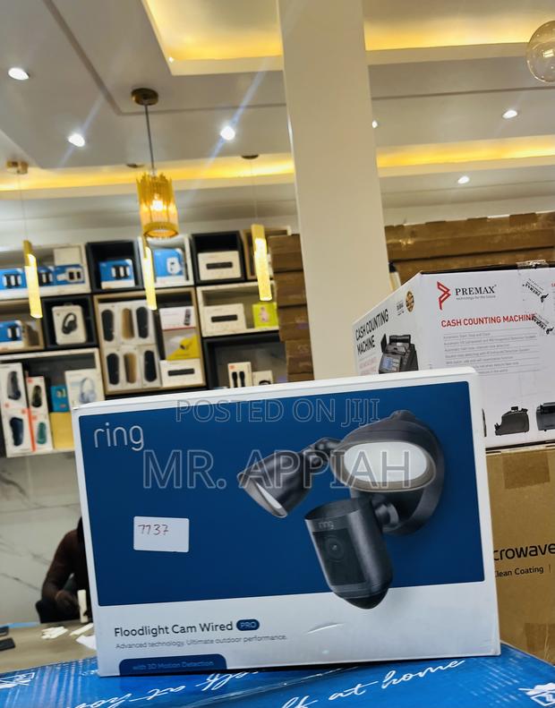 Well Built Ring Floodlight Cam Wired Pro(1080p)Black · Photo 2