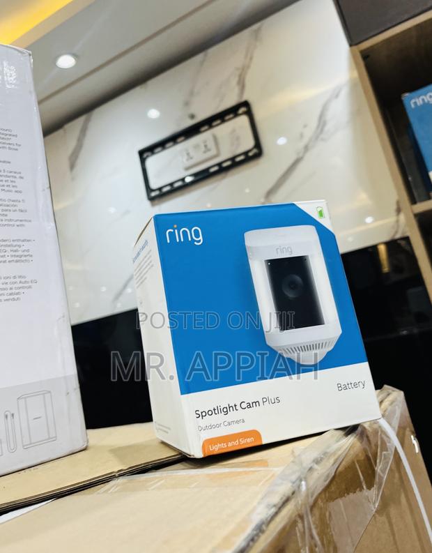 Shop Wonderful Ring Sportlight Security Cam Plus(White) · Photo 2