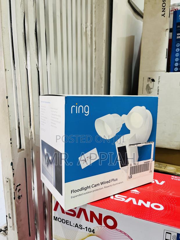 Most Reliable Ring Floodlight Cam Wired Plus(White) · Photo 2
