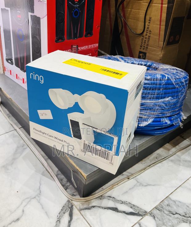 Choose Ring Floodlight Cam Wired Plus(1080p) · Photo 2