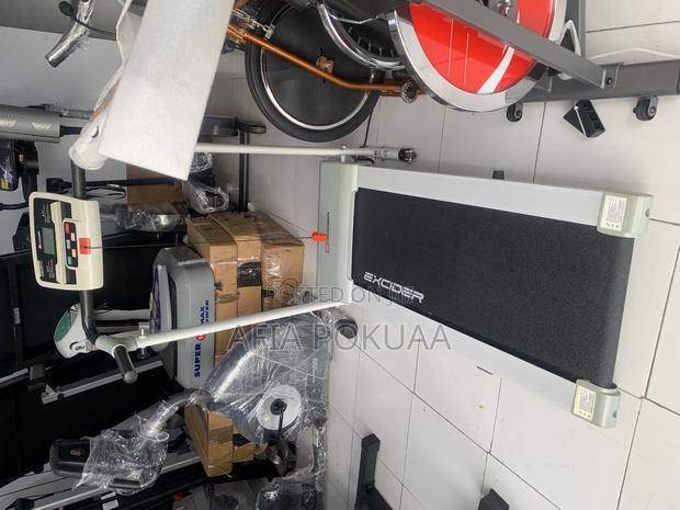 Treadmill 120kg · Photo 4