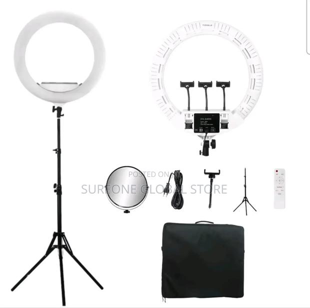 18 Inches Brighter Ring Lighting With Standing · Photo 3