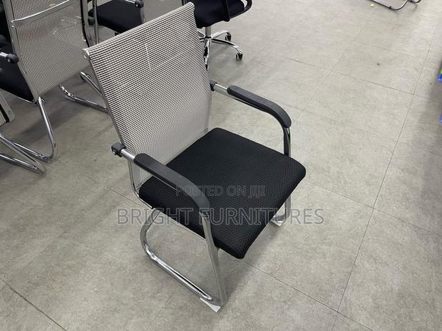 High Quality Conference/Office Chair · Photo 4