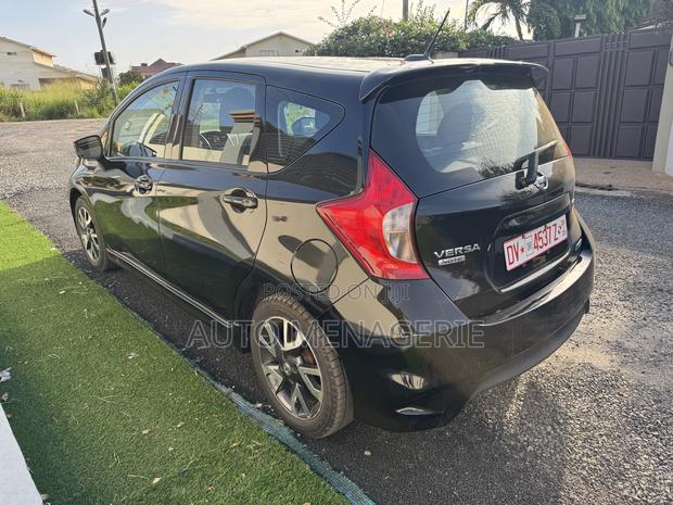 Nissan Versa 2016 Black