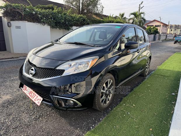 Nissan Versa 2016 Black