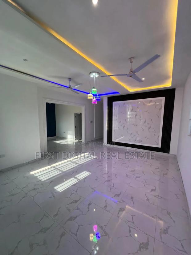 3 Bedroom Self Compound for Rent in Kasoa Town · Photo 4