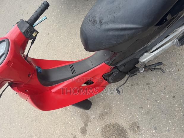 Honda 2009 Red · Photo 1