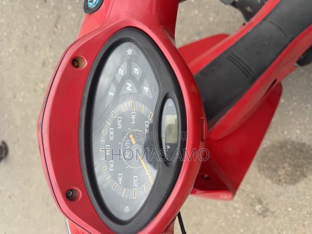 Honda 2009 Red · Photo 2