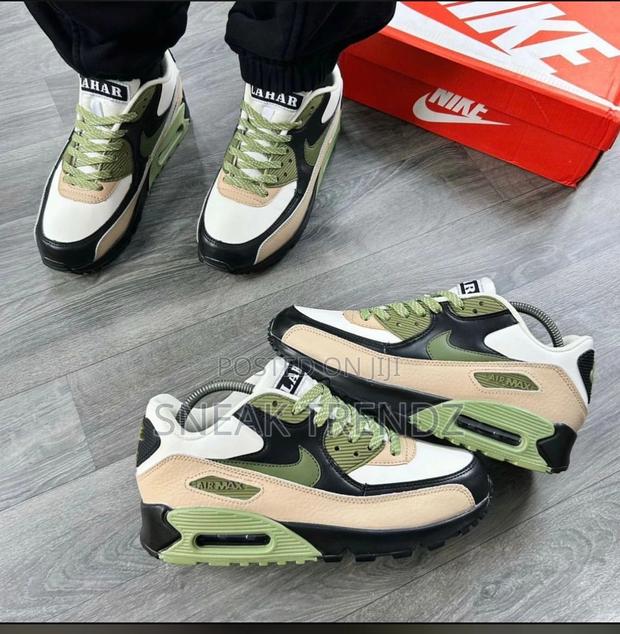 Nike Air Max 90 Cream Black N Green · Photo 2