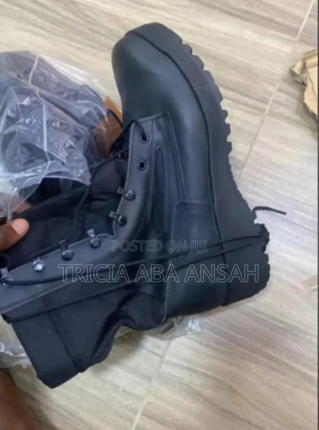 Quality Black Boots photo 2