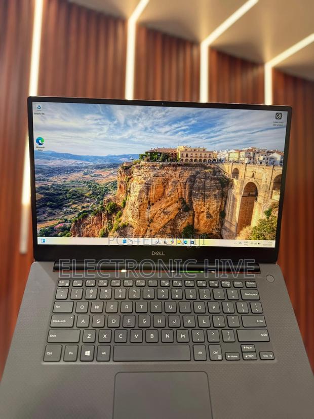 Laptop Dell XPS 15 16GB Intel Core I7 SSD 256GB photo 6