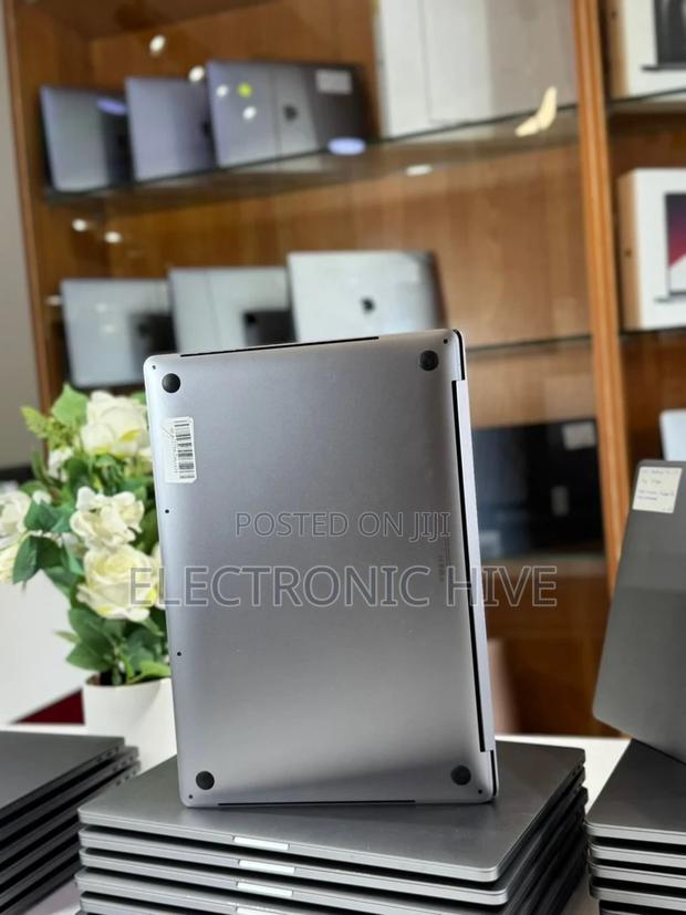 Laptop Apple MacBook Pro 2019 32GB Intel Core I7 SSD 512GB photo 5