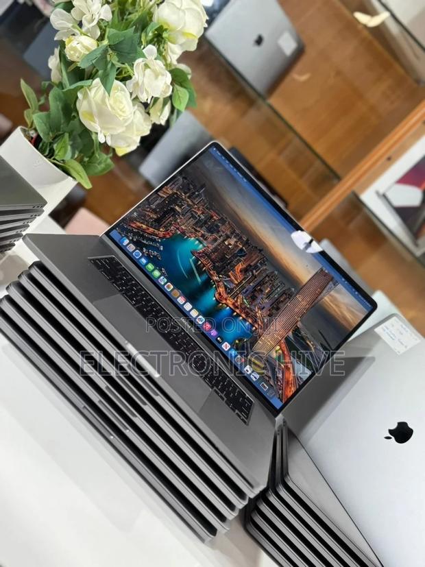 Laptop Apple MacBook Pro 2019 32GB Intel Core I7 SSD 512GB photo 2