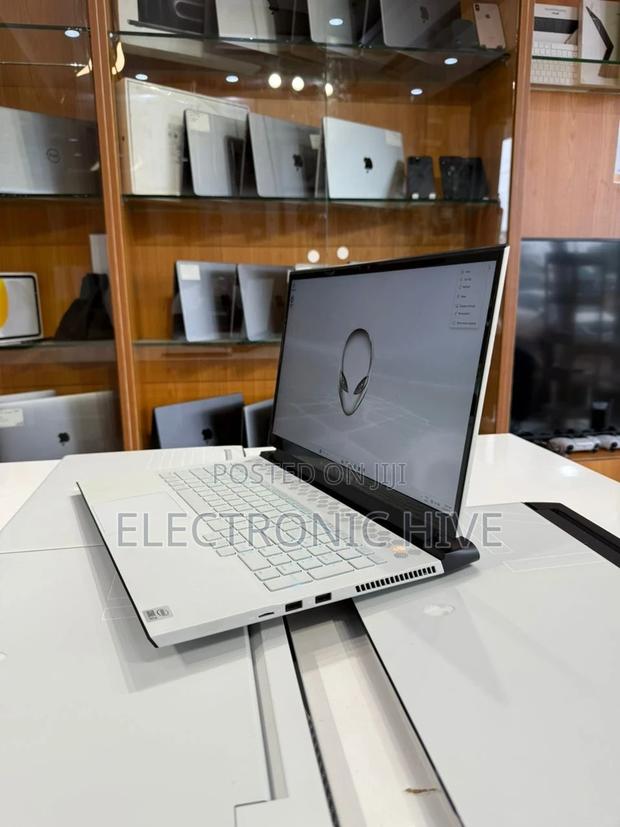 Laptop Alienware M17x R2 32GB Intel Core I9 SSD 1T photo 6
