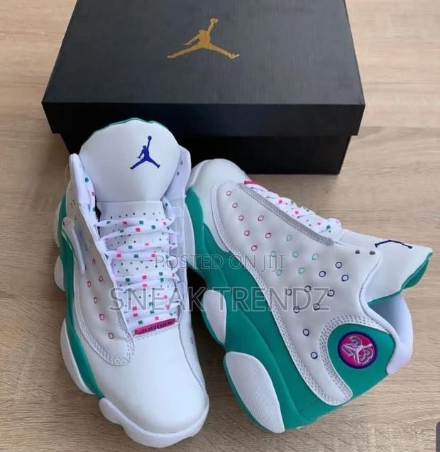 Jordan Air R13 White Green · Photo 3