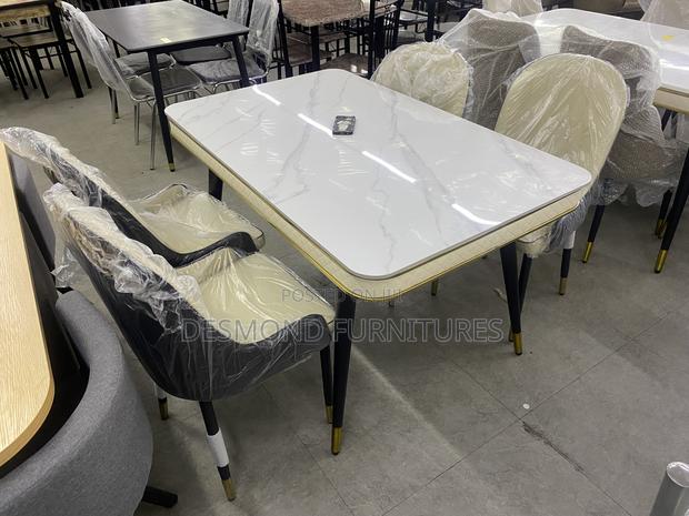 Mabel Dining Table