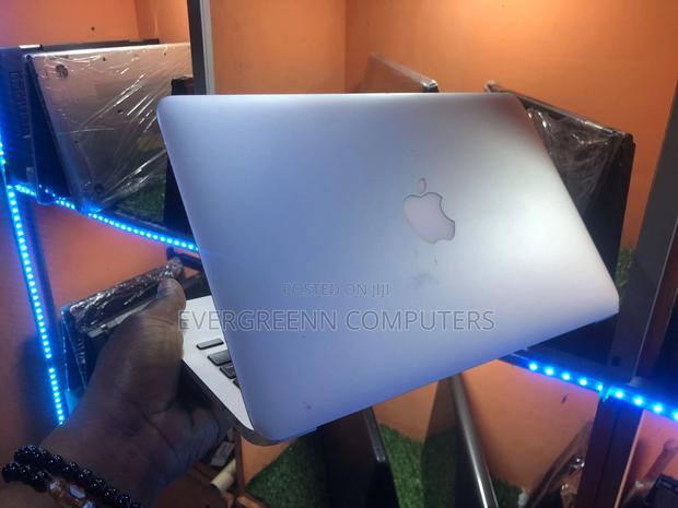 Laptop Apple MacBook Air 4GB Intel Core I5 SSD 128GB photo 2