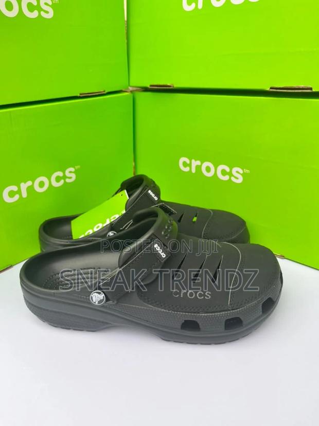 Original Leather Crocs Black · Photo 3