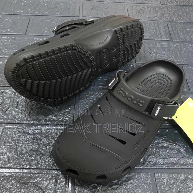 Original Leather Crocs Black · Photo 4