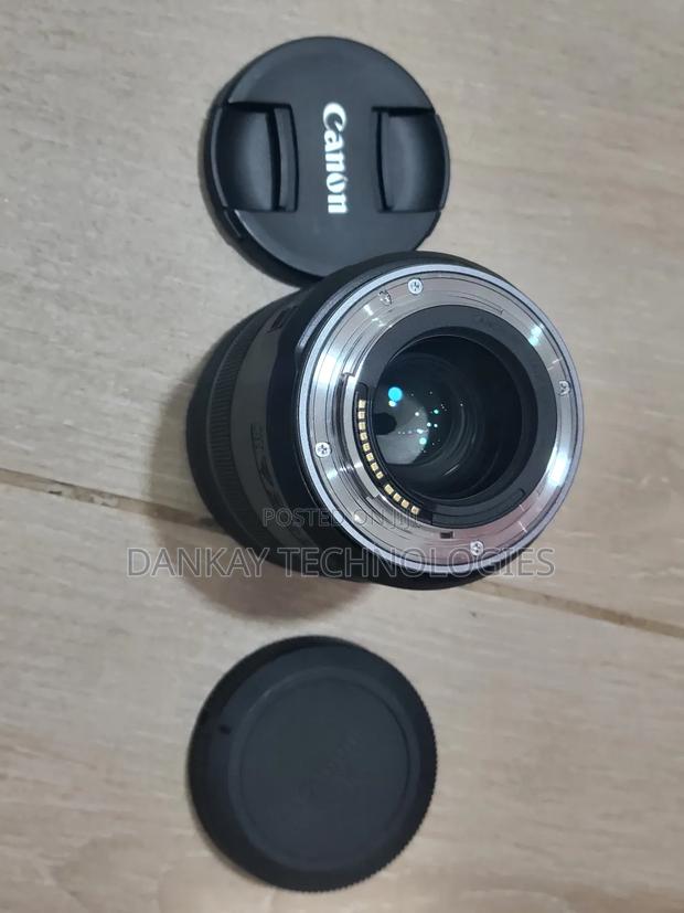 Canon Rf 85mm F/2 Macro Is Stm Lens photo 2