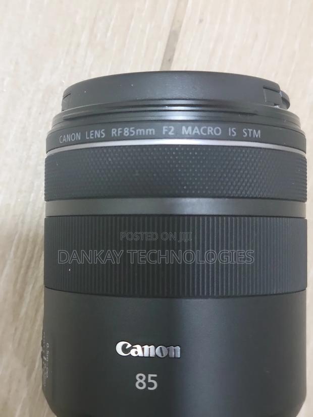 Canon Rf 85mm F/2 Macro Is Stm Lens photo 3