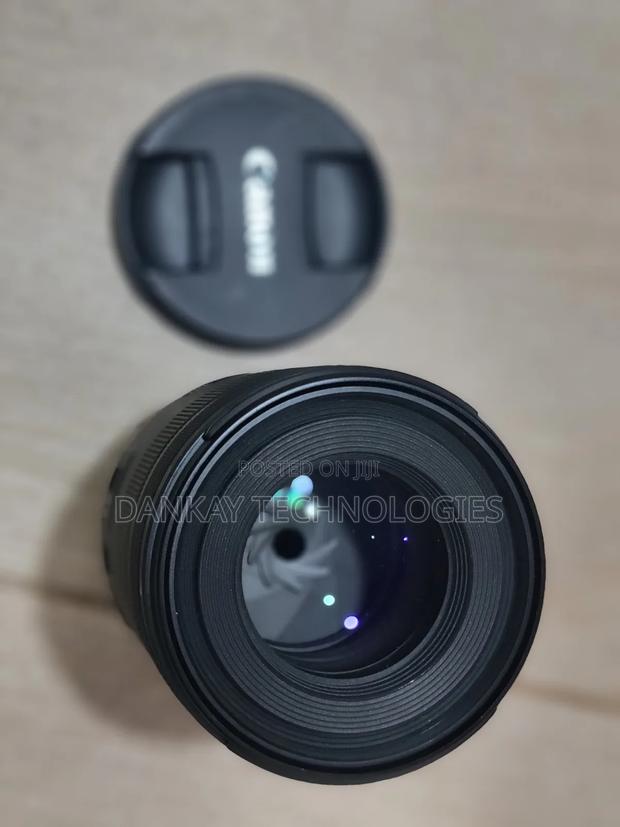 Canon Rf 85mm F/2 Macro Is Stm Lens photo 4