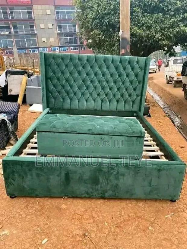 Strong Quality Queen Size Bed · Photo 3
