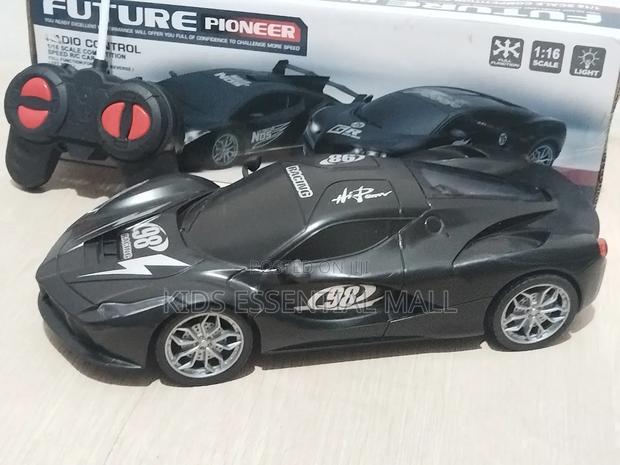 Ferrari Remote Control Car · Photo 4