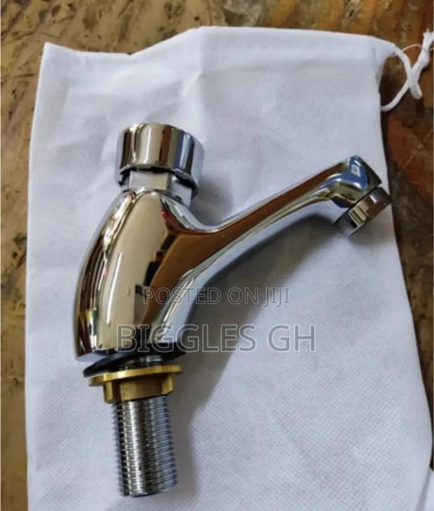 Easy Pressed Push Basin Tap - Quality Tap · Photo 4