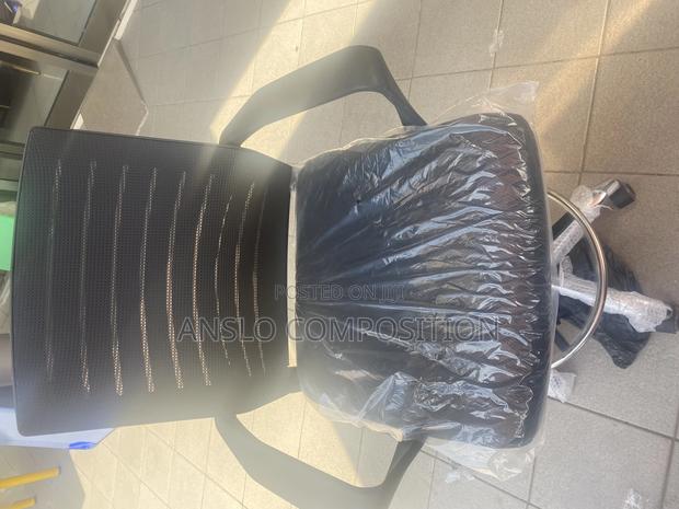 Counter Chair · Photo 4