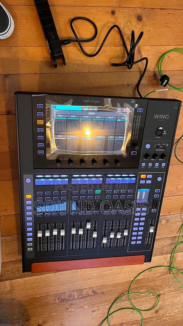 Behringer Wing Compact 48-Channel Digital Mixer · Photo 3