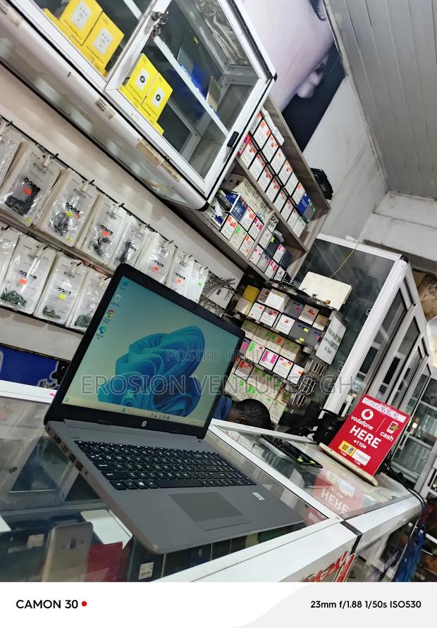 Laptop HP 250 G7 8GB AMD SSD 256GB photo 3
