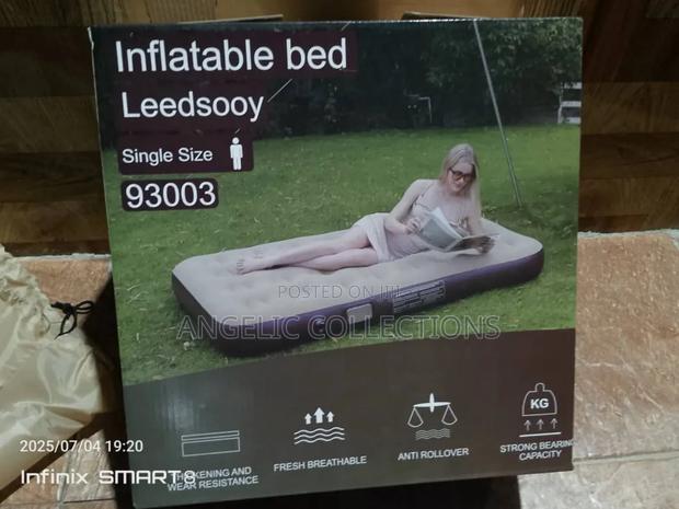 Inflatable Bed /Mattress With Rechargeable Pump · Photo 3