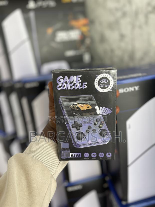 R36s Handheld Game Console photo 5