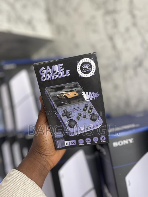 R36s Handheld Game Console