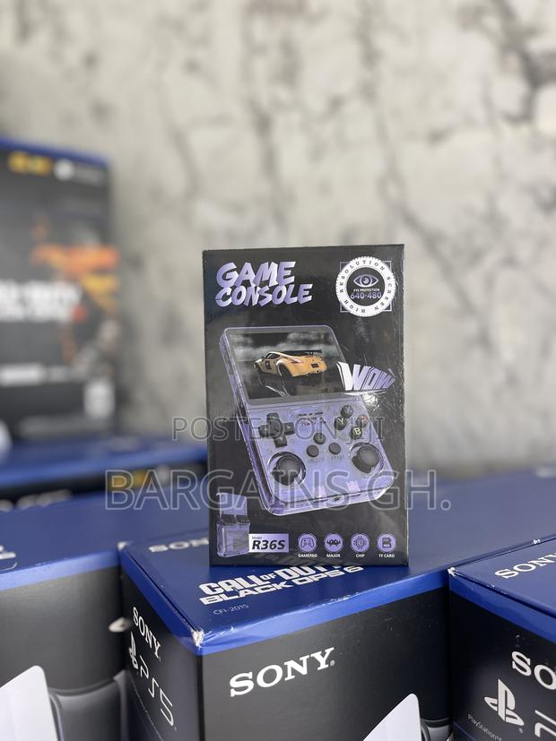 R36s Handheld Game Console photo 3