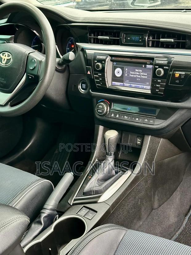 Toyota Corolla 2016 Black