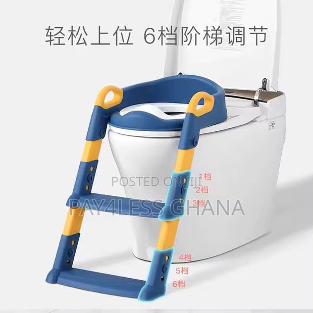 Adjustable Plastic Baby Toilet Training Seat Ladder photo 2