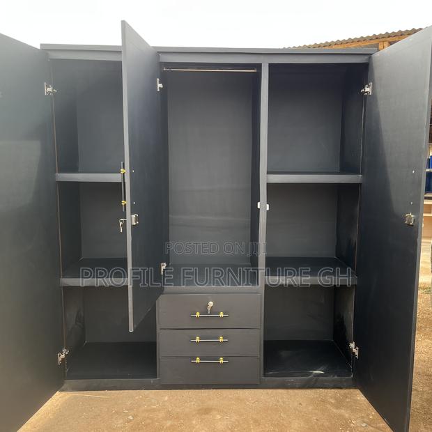 Black 3in1 Wardrobe Very Strong And Durable//Luxurious And Durable photo 4