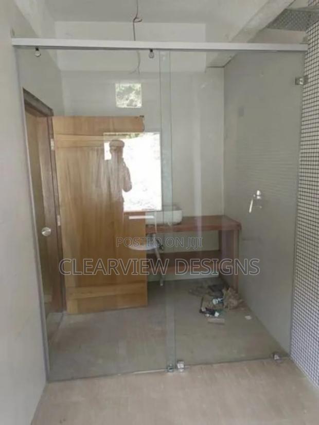 Tempered Glass Shower Enclosure / Cubicle · Photo 2